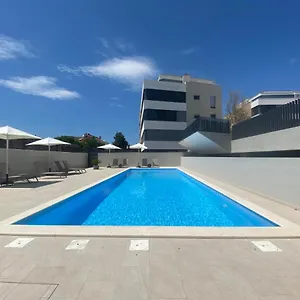 The View Luxury With Pool Apartament